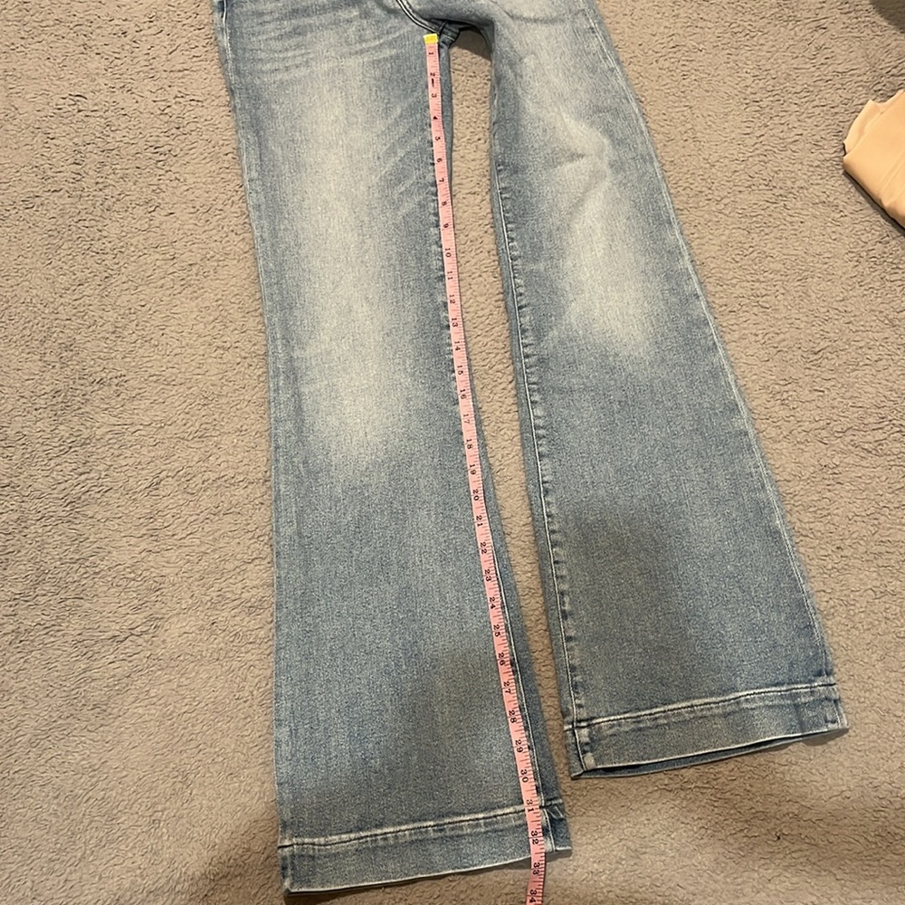 7 For All Mankind Light Blue Boot Cut Jeans - Picture 6 of 8